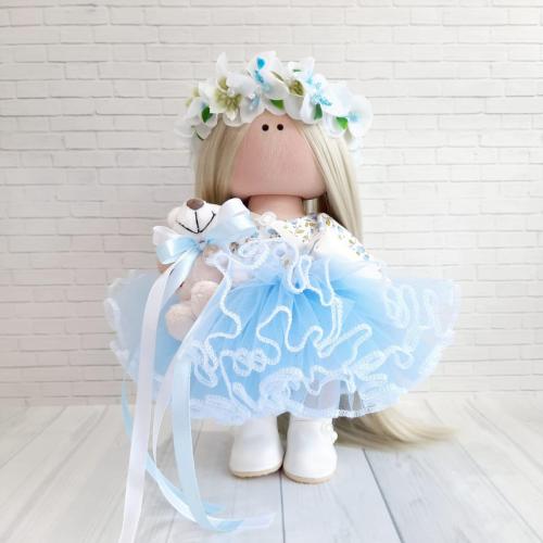 دمية ضي بفستان ازرق