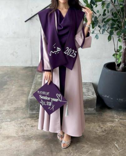 عبايات تخرج ٢٠٢٥