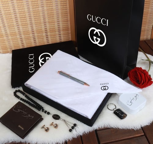 بوكس شماغ مع اكسسوارات