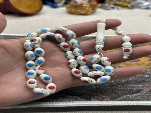 عضم مطعم فيروز ومرجان ونحاس ٧ ونص مل ٣٣ خرزه