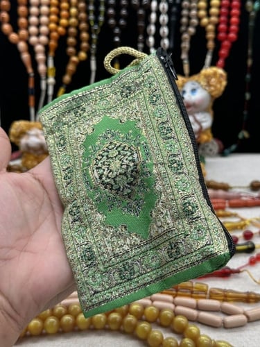 شنطه صغيره للسبح شغل يدوي خياطه تكفي لمسباح واحد