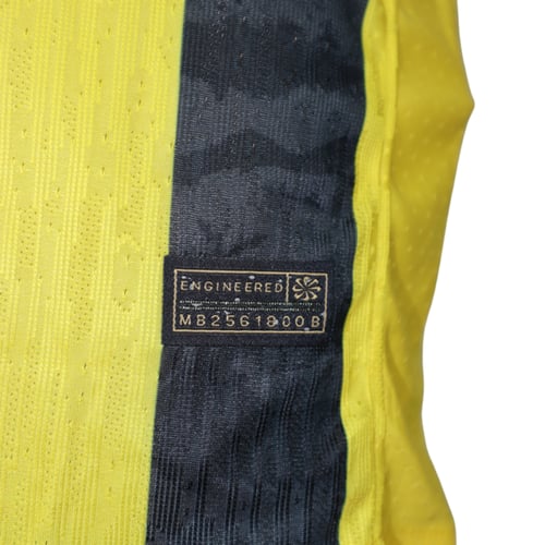 تيشيرت الأُيتِحادَ