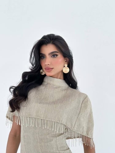 فستان باللون