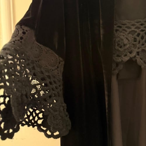 عباية بشت مخمل