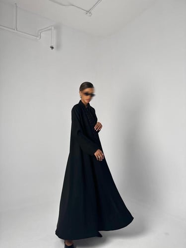 عباية بقصة كلاسيكية بالخياطة الدردوزي