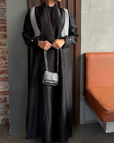 عباية شتوية بقصة عملية