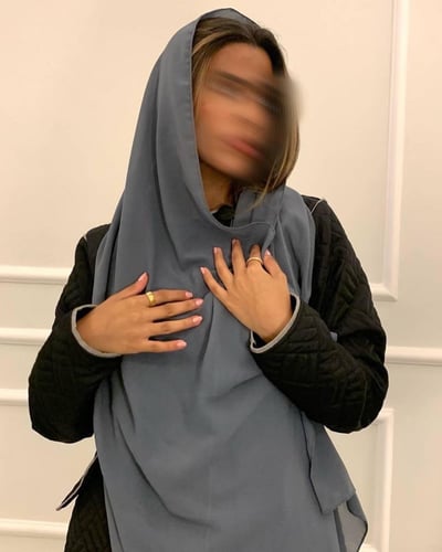 عباية شتويه بتصميم رسمي مزينة بخيوط الزيج