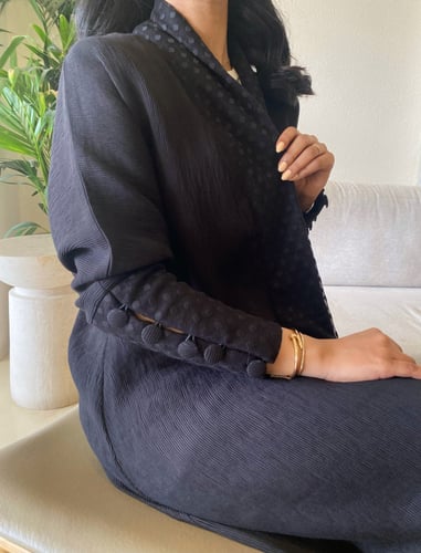 عباية بتصميم عملي و أنيق