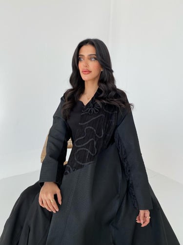 عباية جاكار مع مخمل مطرز