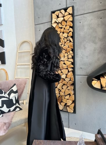 عباية شتوية راقية بتطريز أنيق