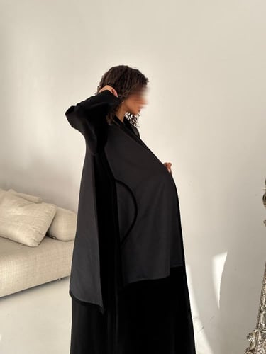 عبايه كويتيه نص كلوش بتصميم مختلف عملي راقيه