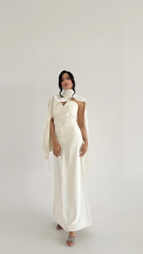 فستان أبيض انيق من قطعتين