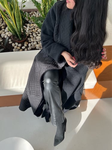 عباية شتوية بتصميم جاكيت