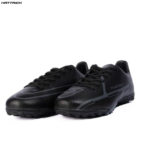 حذاء كورة قدم أسود هاتريك