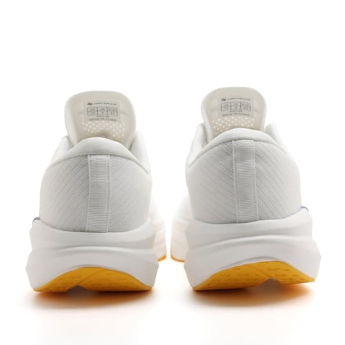 حذاء رياضي للمشي هاتريك ابيض