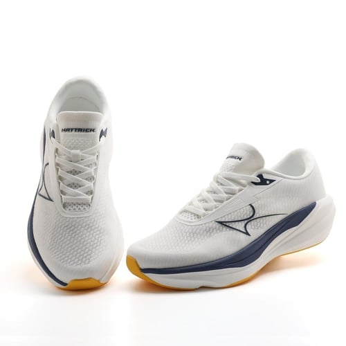 حذاء رياضي للمشي هاتريك ابيض