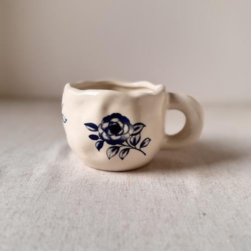 كوب ورد ازرق