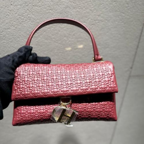 كارولينا هيريرا