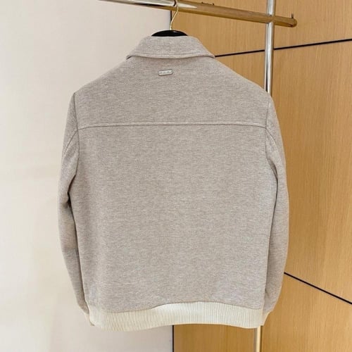 جاكيت لوربيانا