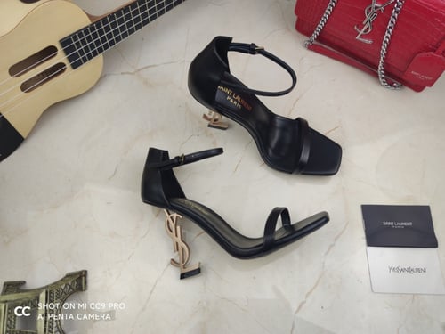 طقم سان لوران