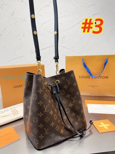 شنطه lv