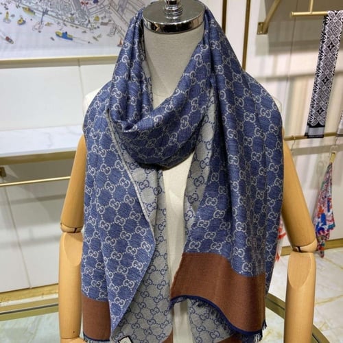 سكارف قوتشي