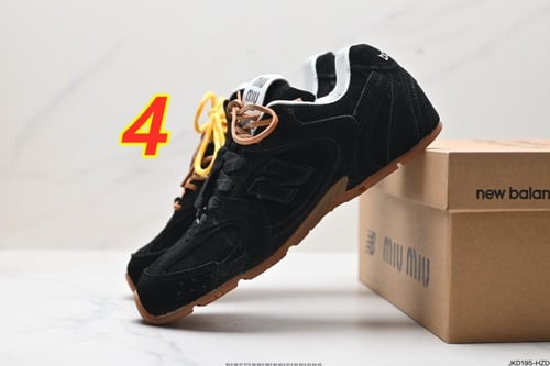 نيو بالانس وميو ميو