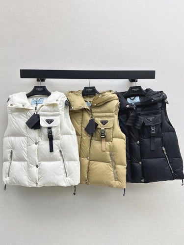 جاكيت برادا