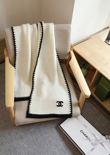 سكارف شانيل