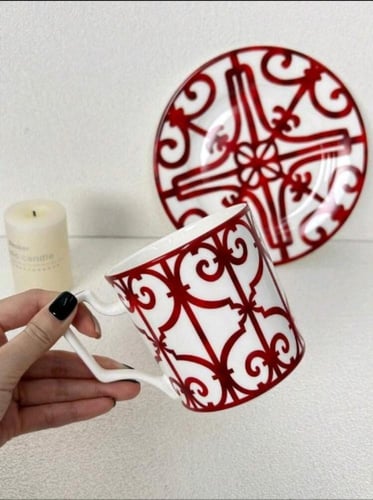 كوب ايرمز مع صحن حلا