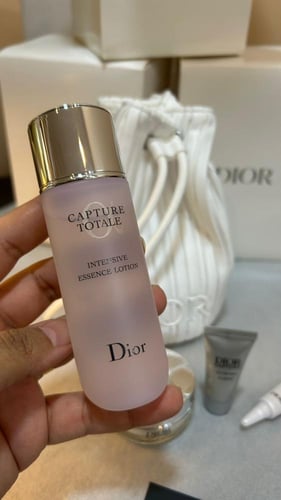 مجموعة كابتشر توتال للعناية بالبشرة