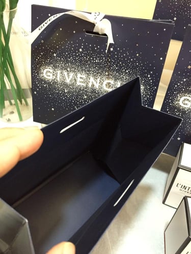 اكياس جفنشي الكحلية بلوقو فضي