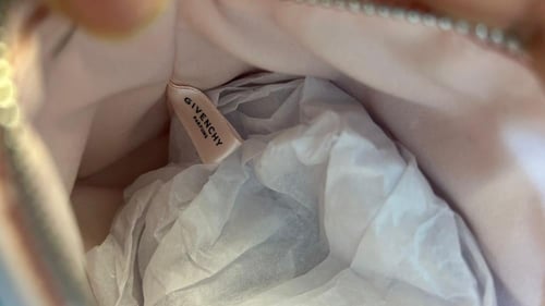 حقيبة جفنشي إصدار جديد