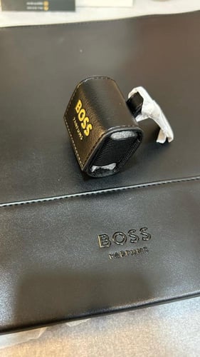 باوتش Boss من الجلد