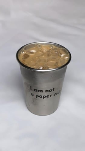 كوب من الاستنلس ستيل