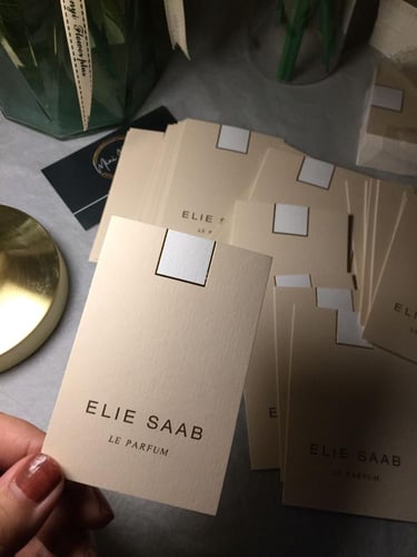 كارد قفت ايلي صعب .. شكل رقم 1