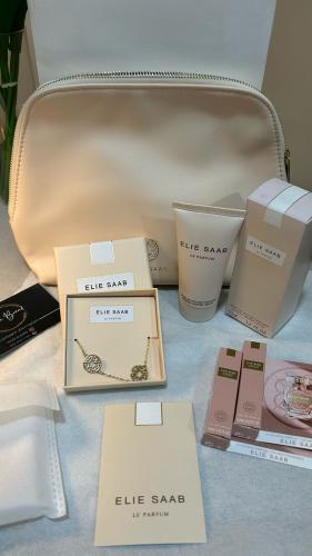 مجموعه إيلي صعب الأنيقة