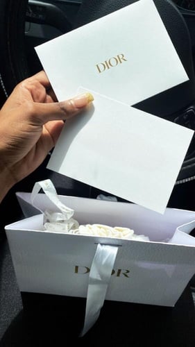 كارد قفت Dior