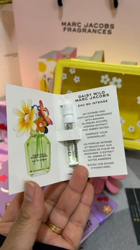 عينه عطريه لعطر ديزي وايلد أو سو انتنس من مارك جاك...