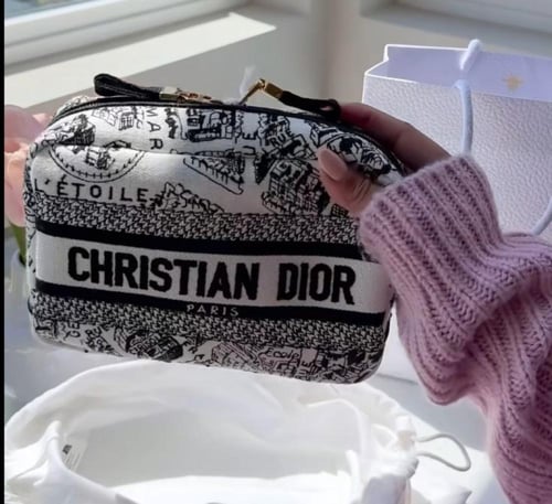 Dior الانيقه