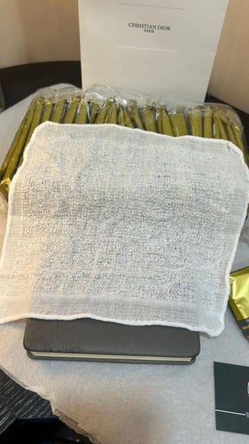 منشفة منعشه مبلله