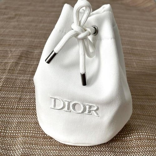 حقيبه عناية من ديور