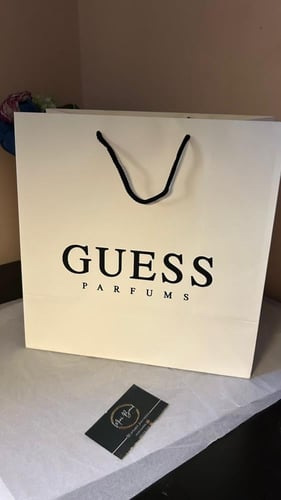 كيس GUESS