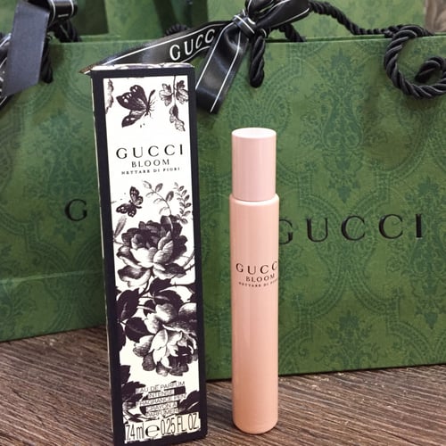 عطر قوتشي بلووم رول