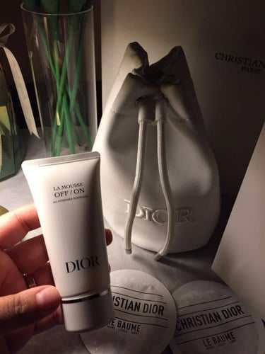 حقيبه عناية من ديور