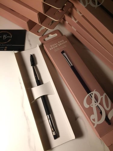 فرشاة للحواجب برأسين من بوتس