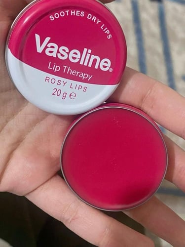 مرطب شفاه من فازلين