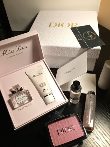 بوكس العيد من ديور