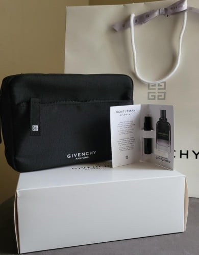 حقيبة جفنشي رجالية مع عينة