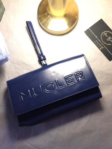 حقيبة موغلر للنظارات